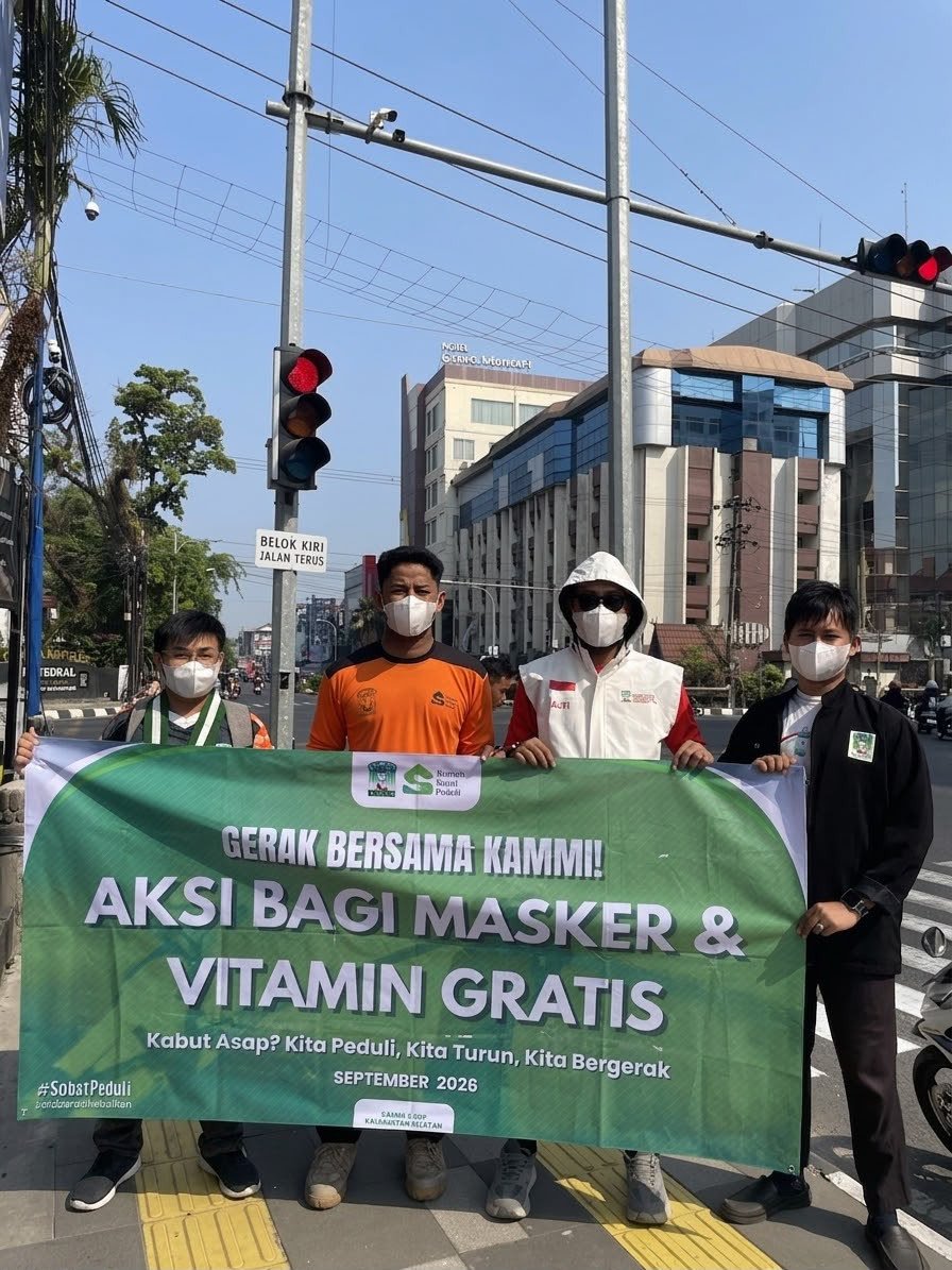 Bahaya Kabut Asap KARHUTLA, RKP dan KAMMI Kalsel Salurkan 500 Paket Masker dan Vitamin Gratis